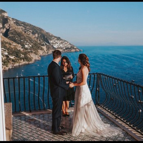 Meet your Posher, Jessica - Picture 6 of 6